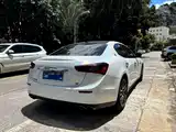 Photo 4 - Maserati Ghibli