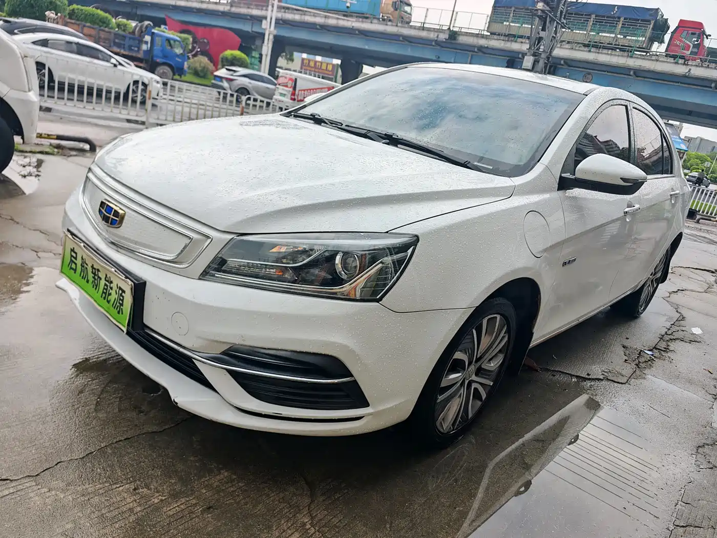 Geely Emgrand New Energy 2018 2018 EV450 Elite
