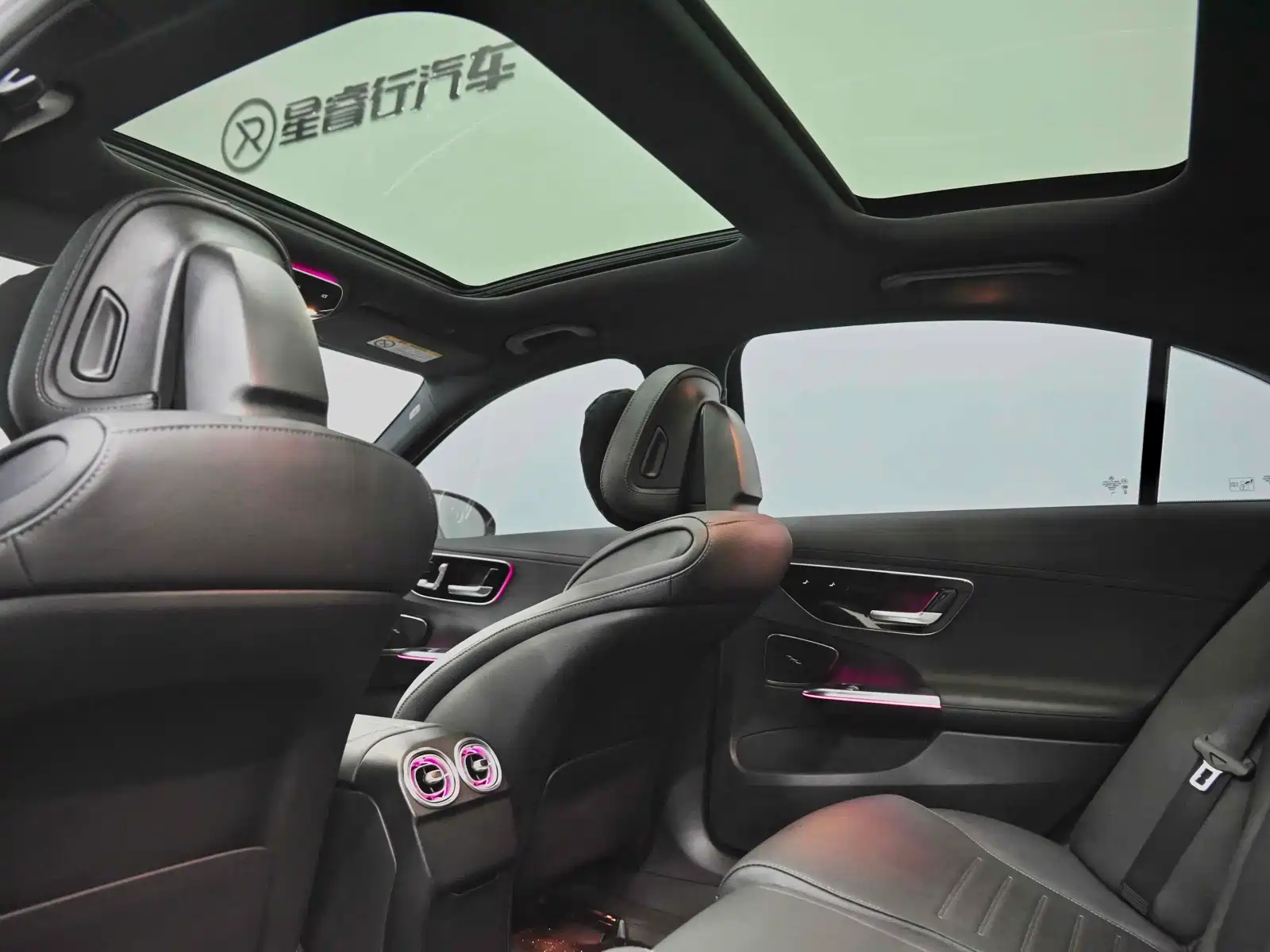 Фото 28 - Mercedes-Benz C-Class