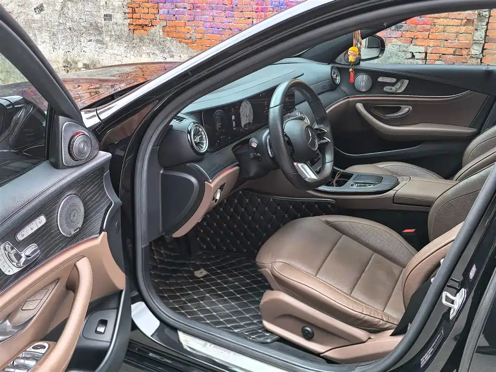 Mercedes-Benz E-Class 2021 E 300 L Sport Premium фото 9