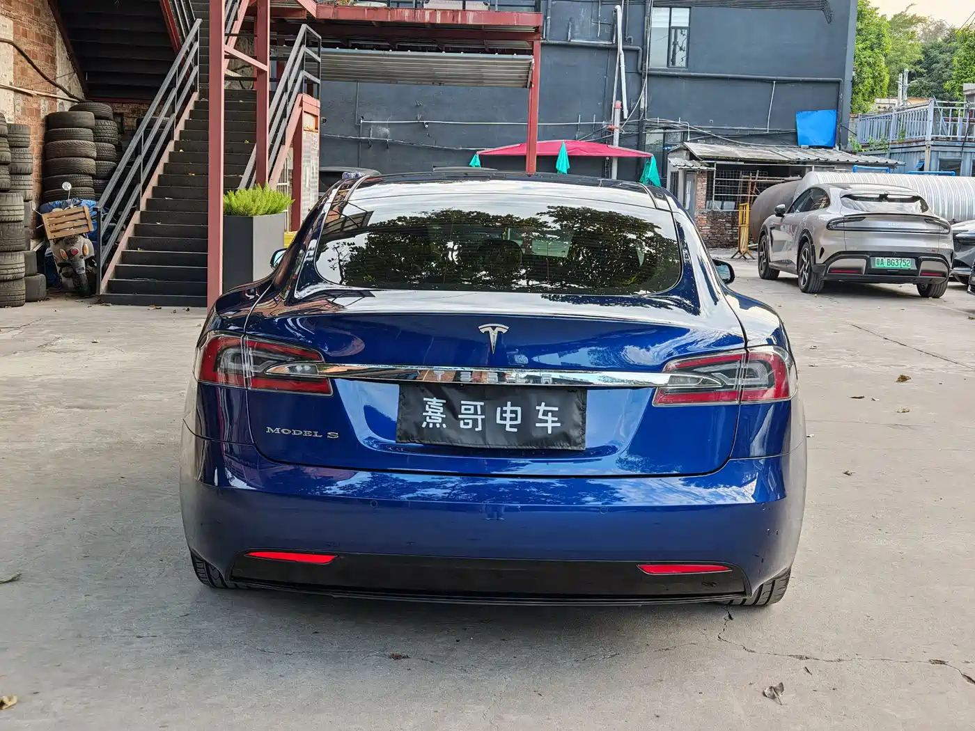TESLA MODEL S