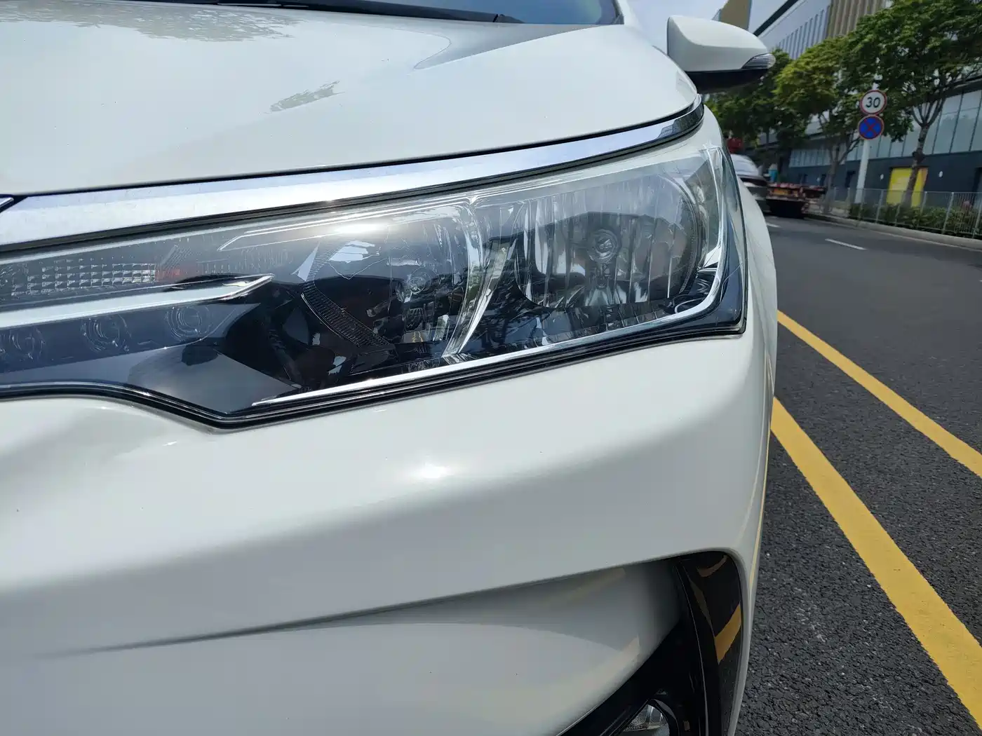 Toyota Corolla 2017 Facelift 1.2T S-CVT GL фото 16