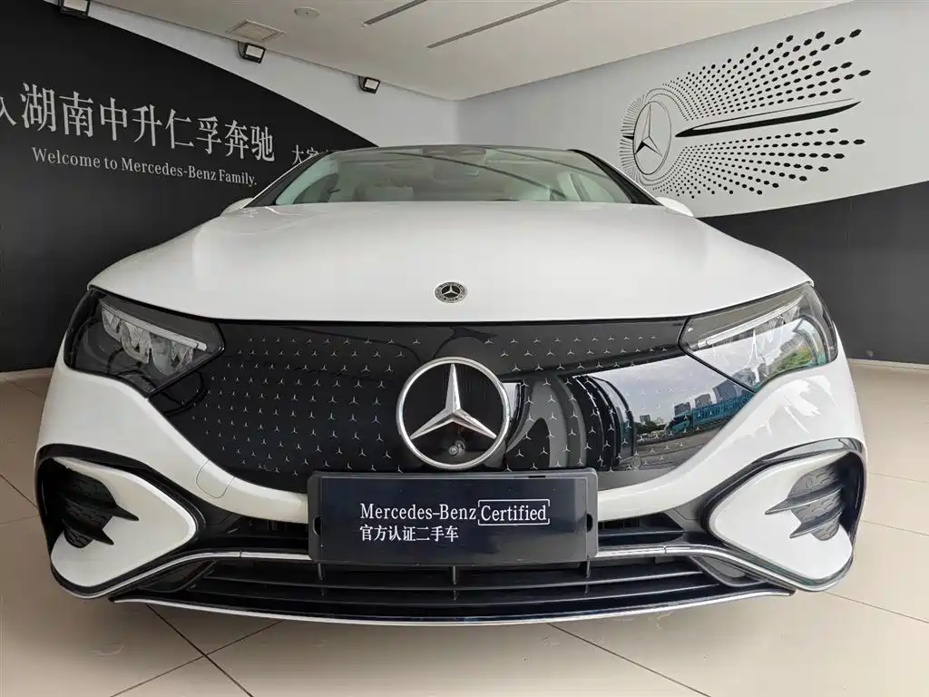 Mercedes-Benz EQE 2025 Model 500 4MATIC Luxury Edition фото 13