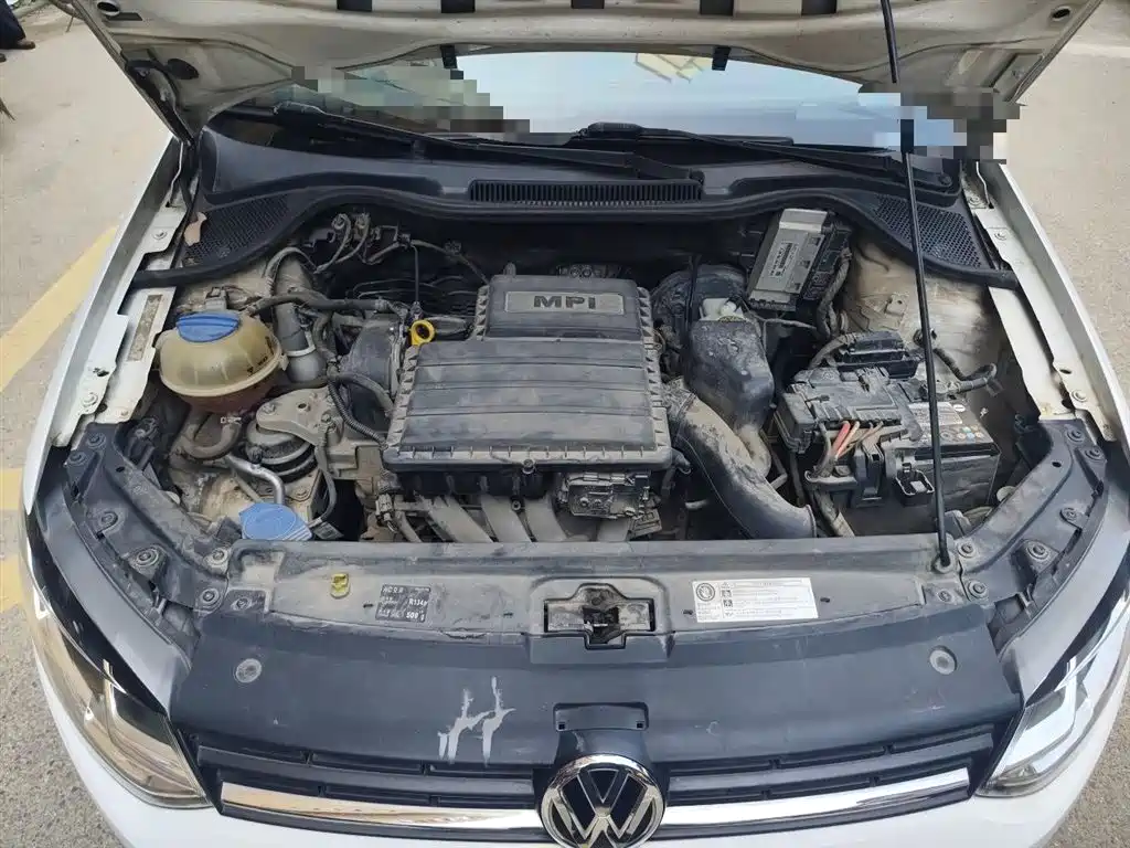 Volkswagen Polo 2014 1.6L Automatic Comfort Edition фото 11
