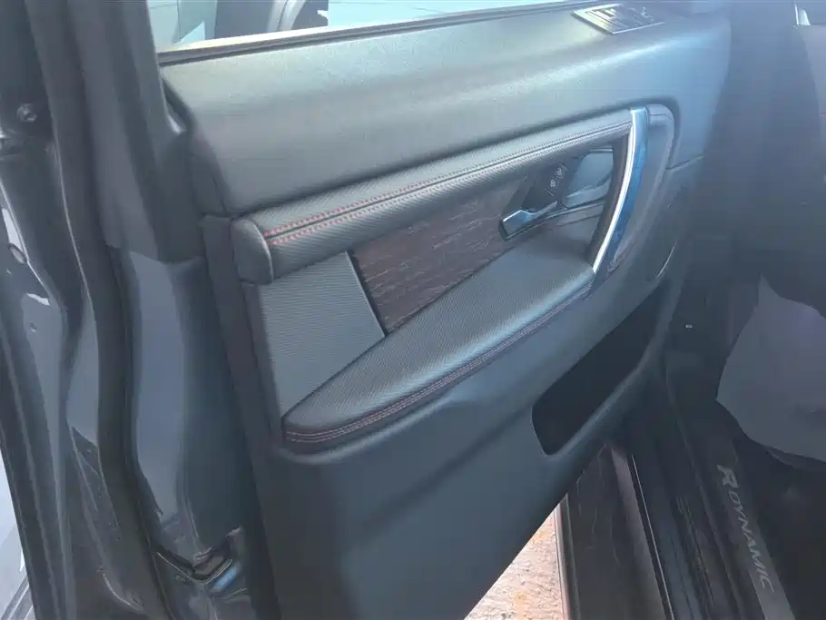 LAND ROVER DISCOVER SPORTS