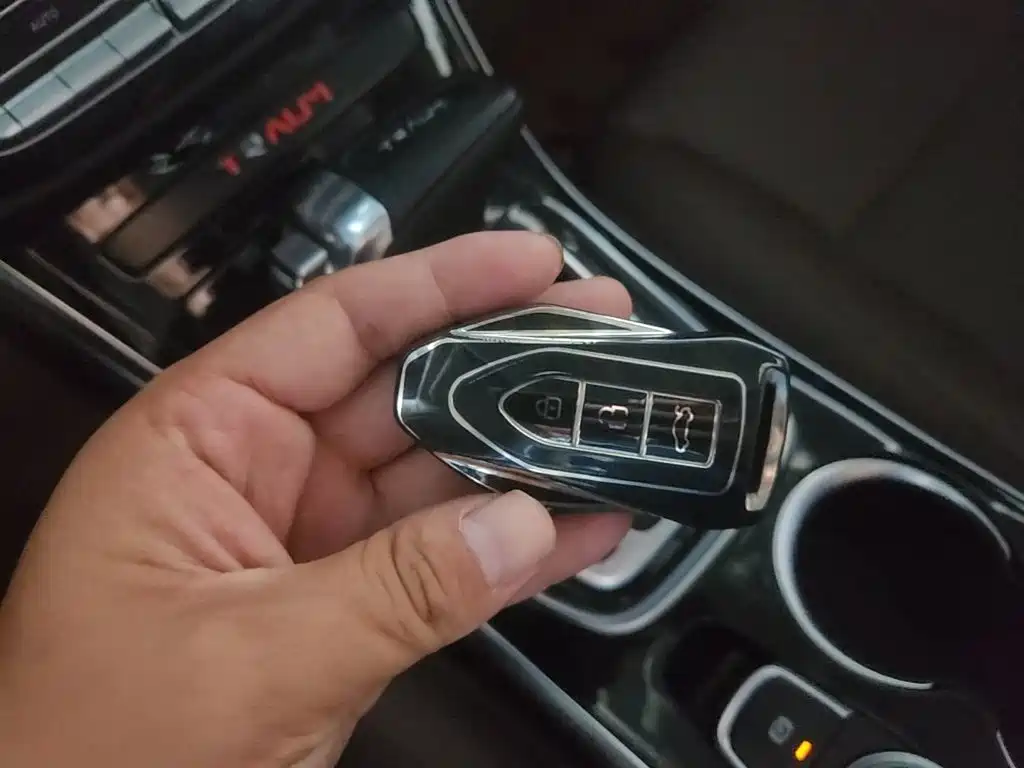 Junma MEET 3 (Meitu 3) 2019 2018 1.5T CVT Luxury Edition