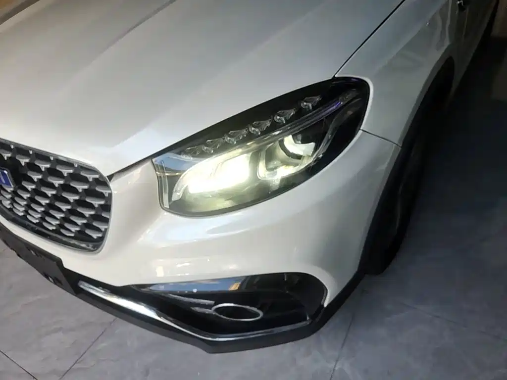 Junma MEET 3 (Meitu 3) 2019 2018 1.5T CVT Luxury Edition