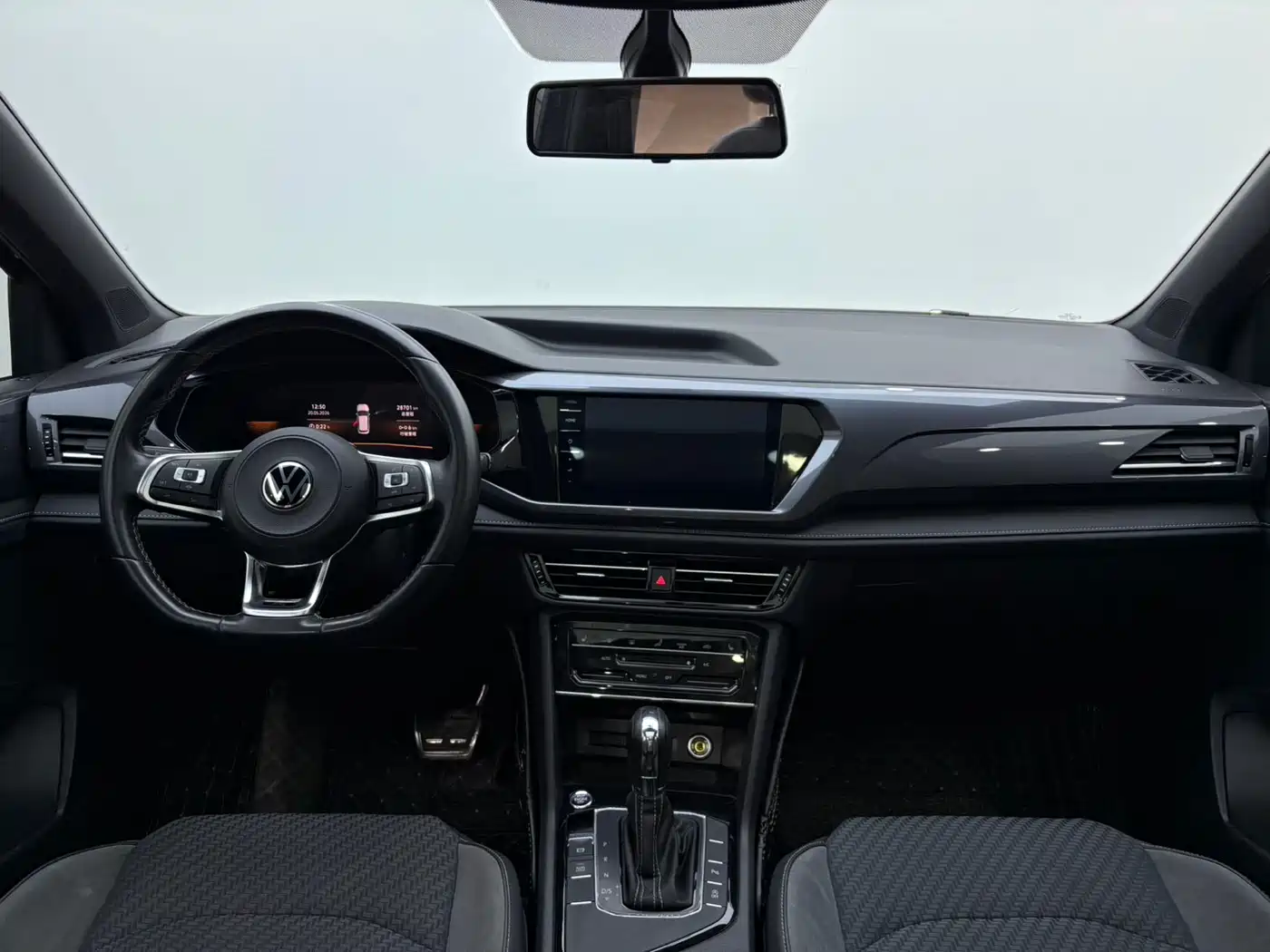Volkswagen Tharu 2022 280TSI FWD R-Line фото 7