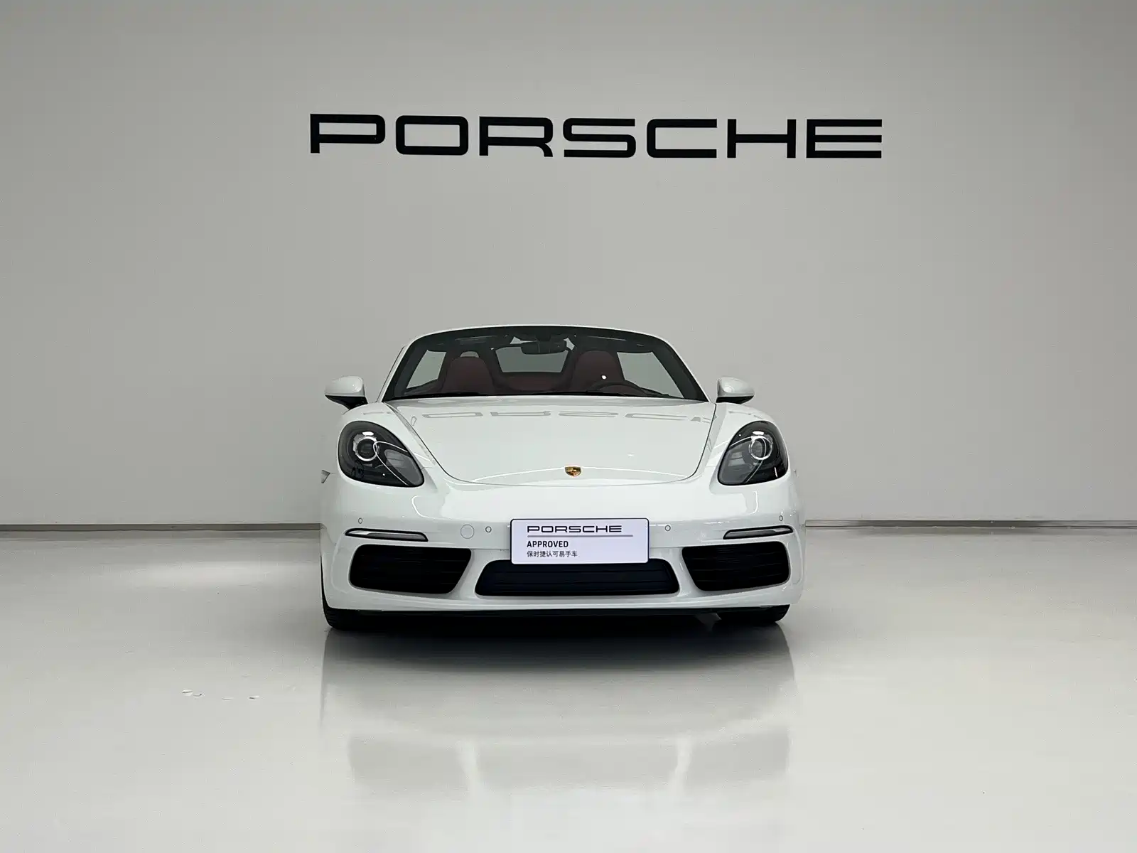 Photo 2 - Porsche 718