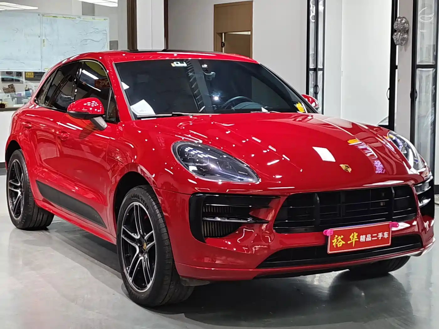 Фото 3 - Porsche Macan