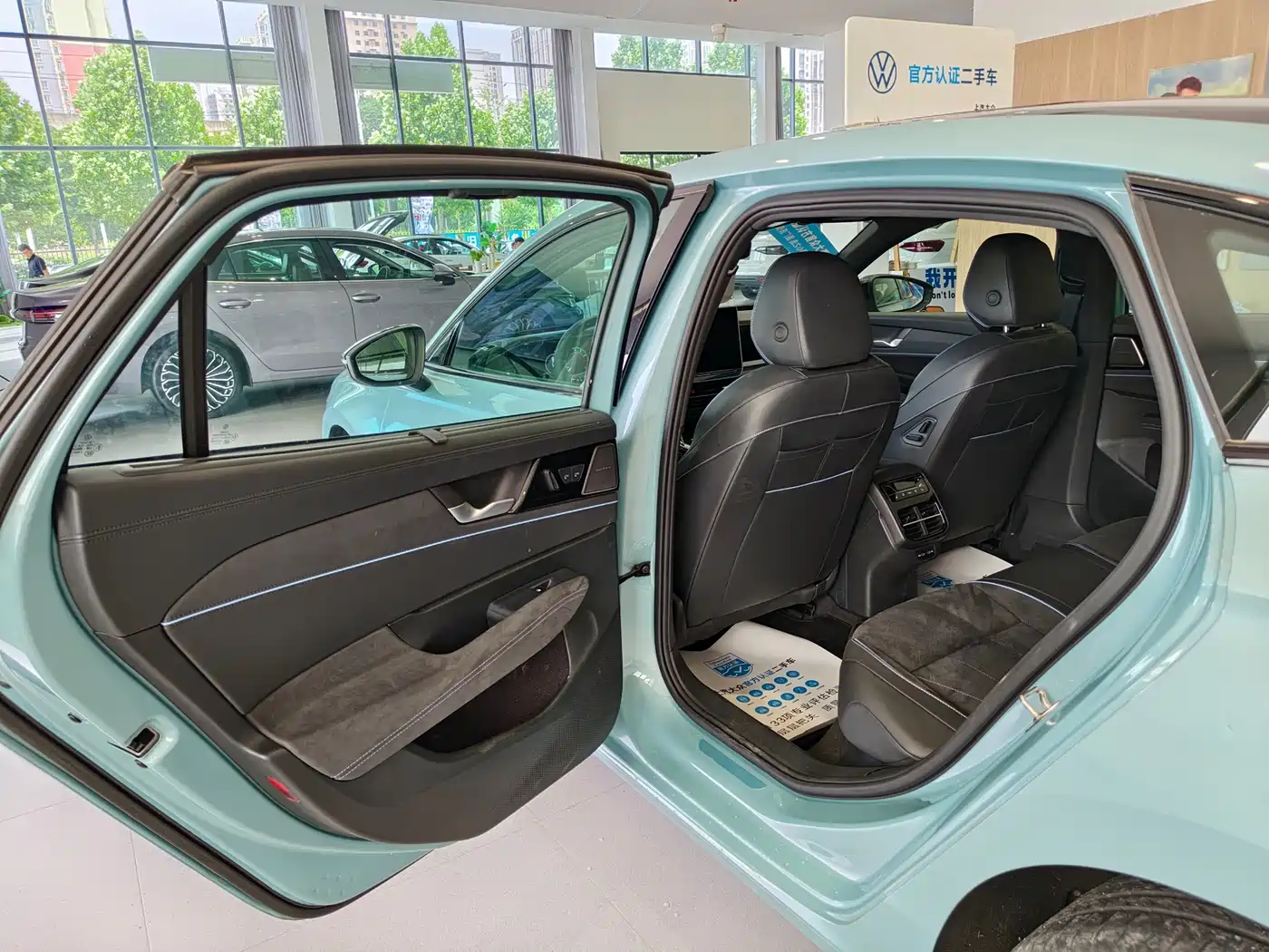 Volkswagen Passat 2025 Model Pro 380TSI Starlight Dragon Premium Edition фото 9