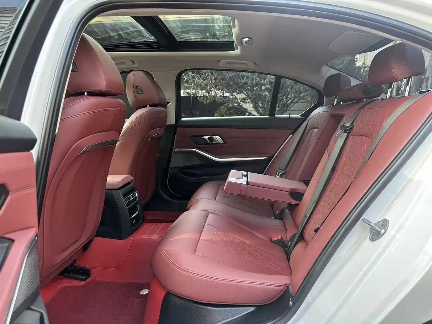 BMW 3 Series 2023 325Li M Sport Package фото 16