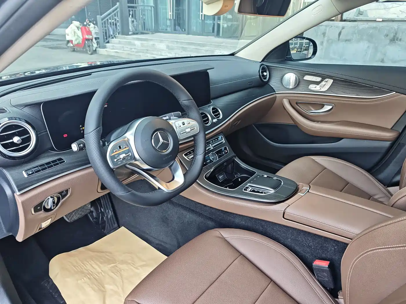 Mercedes-Benz E-Class 2020 Facelift E 300 L Sport Exclusive фото 10