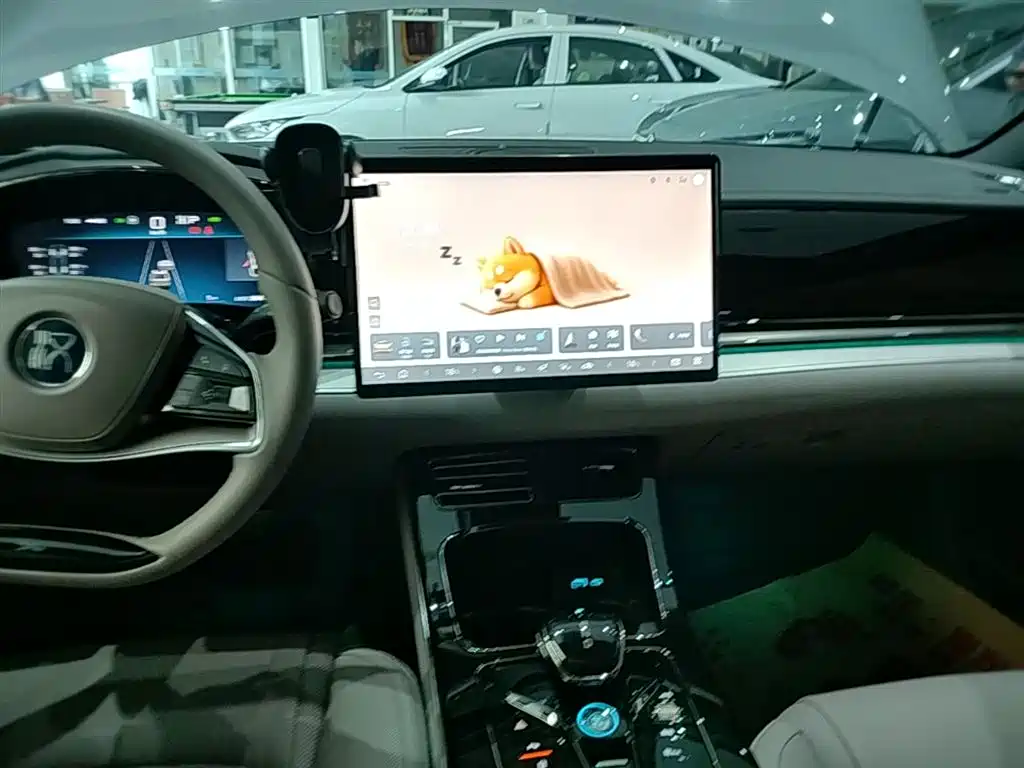BYD Han 2025 DM-i Smart Drive Edition 125KM Elite фото 13