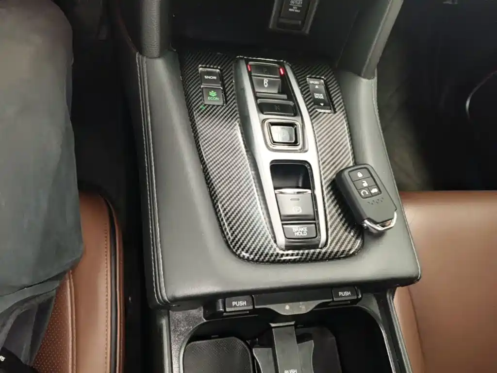 Honda UR-V 2018 2017 370TURBO 2WD Premium Edition China V