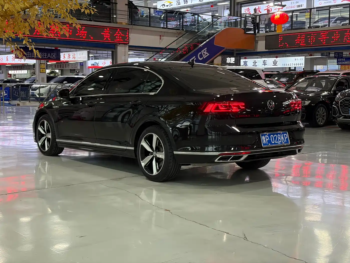 Volkswagen Magotan 2023 Model 2 Million Commemorative Edition 330TSI DSG Luxury фото 9