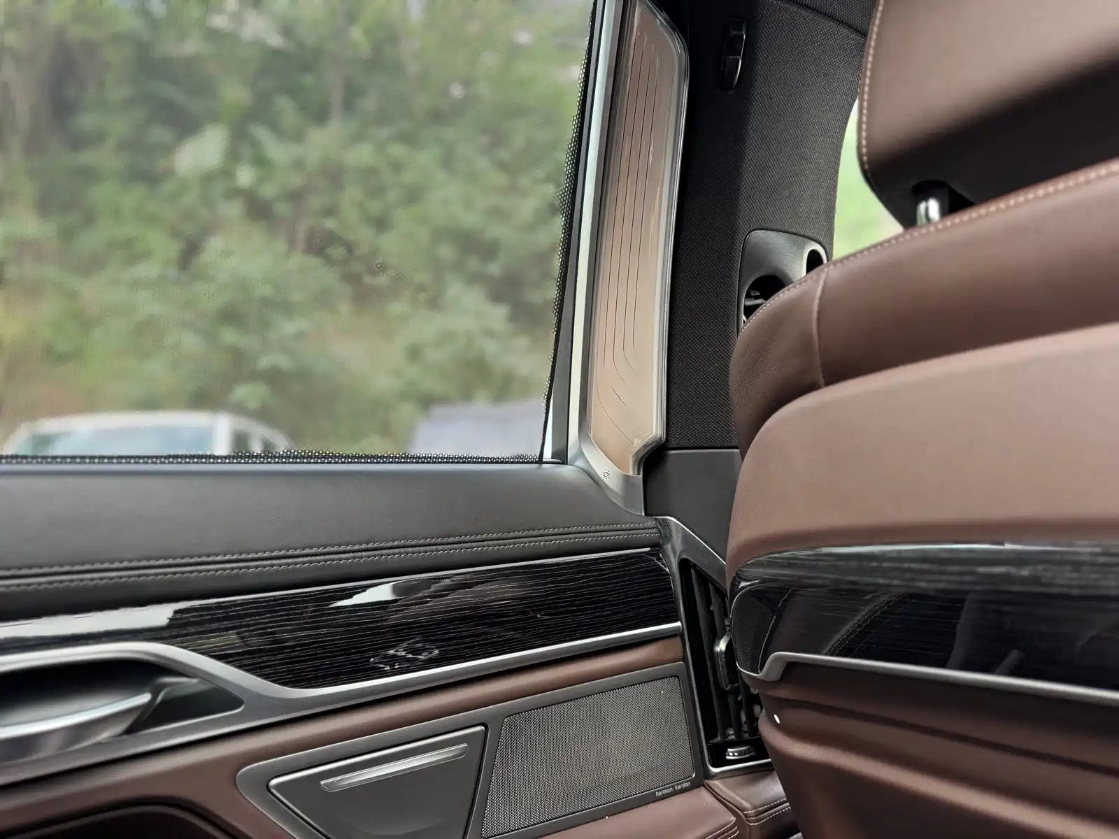 Photo 26 - BMW 7 Series