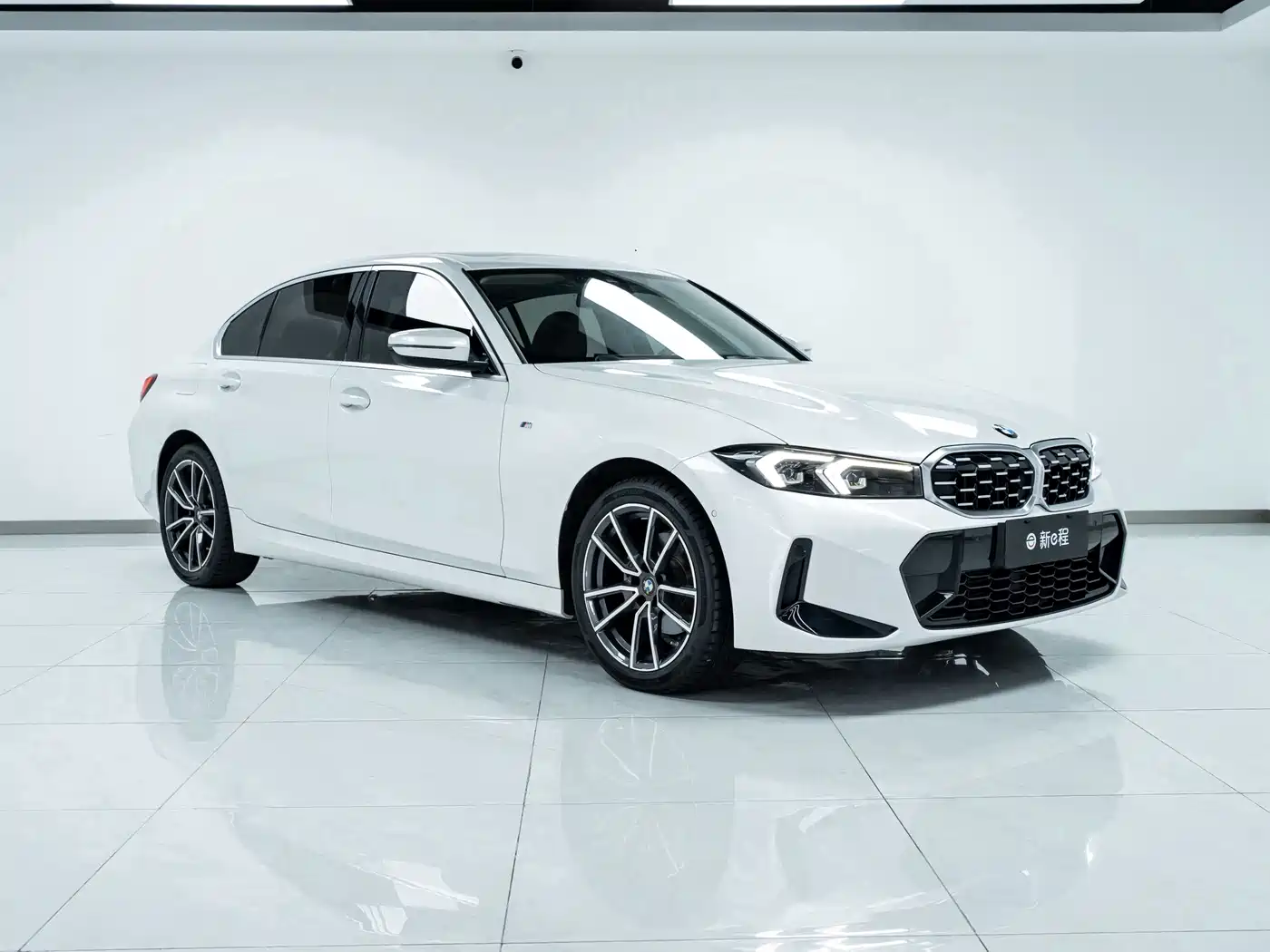 BMW 3 Series 2026 325Li M Sport Package фото 3