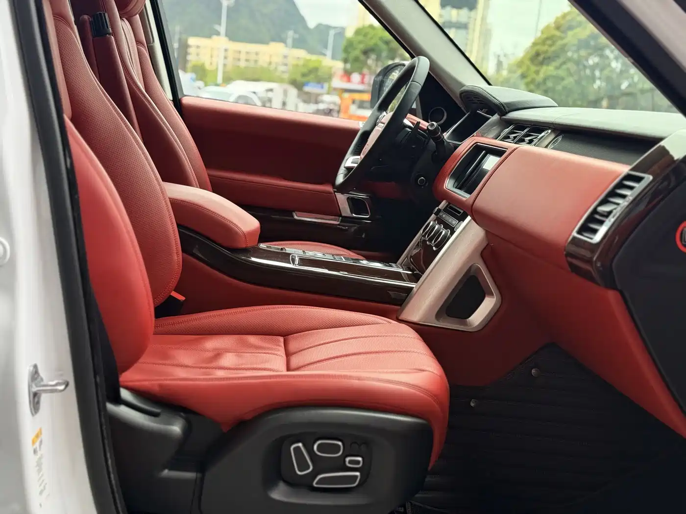Land Rover Range Rover 2014 3.0 SC V6 Vogue SE фото 15