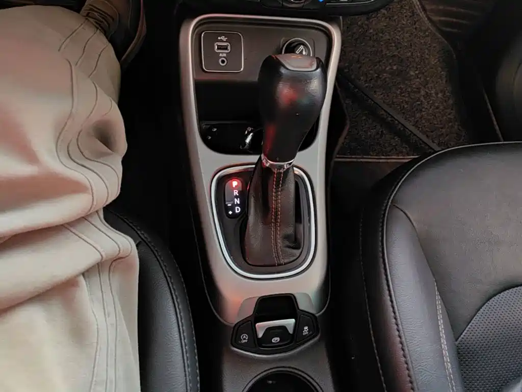 Фото 14 - Jeep Compass