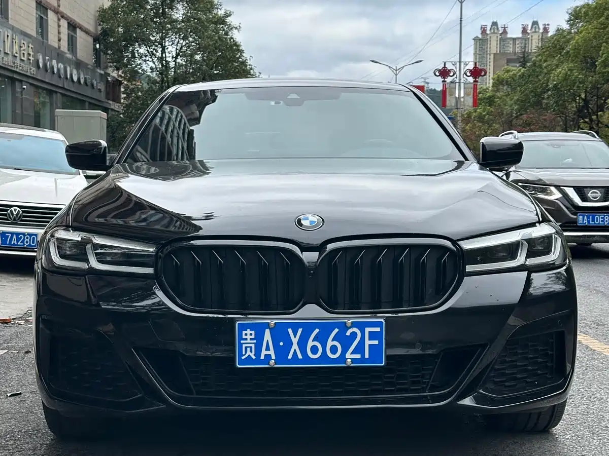 BMW 5 Series 2023 530Li Leading M Sport Package фото 2