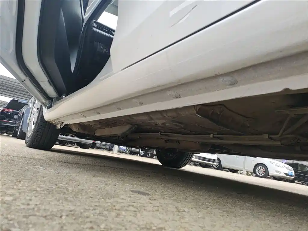 Toyota YARiS L Zhi Xuan 2019 1.5E CVT MeiDong Edition China VI фото 21