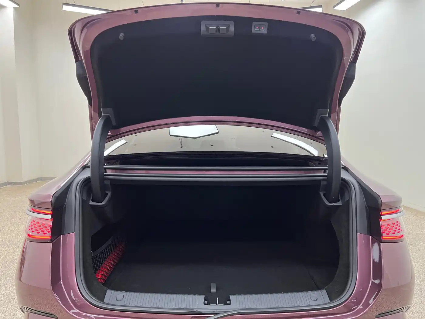 BYD Seal 2023 DM-i 1.5L 121km Premium фото 31