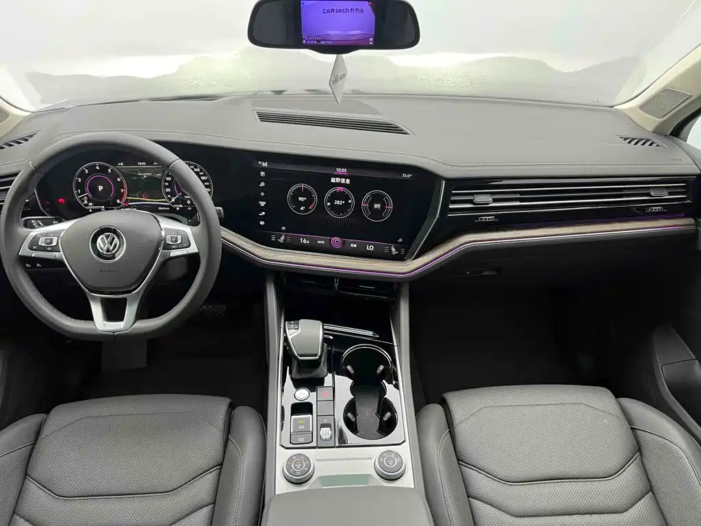 Фото 8 - Volkswagen Touareg