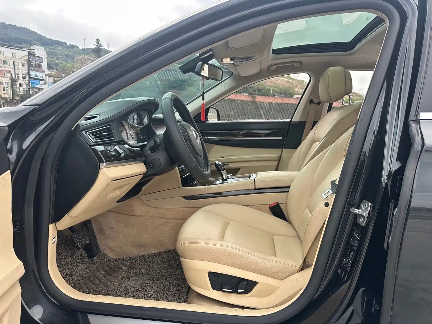 BMW 7 Series 2011 730Li Elegance фото 12