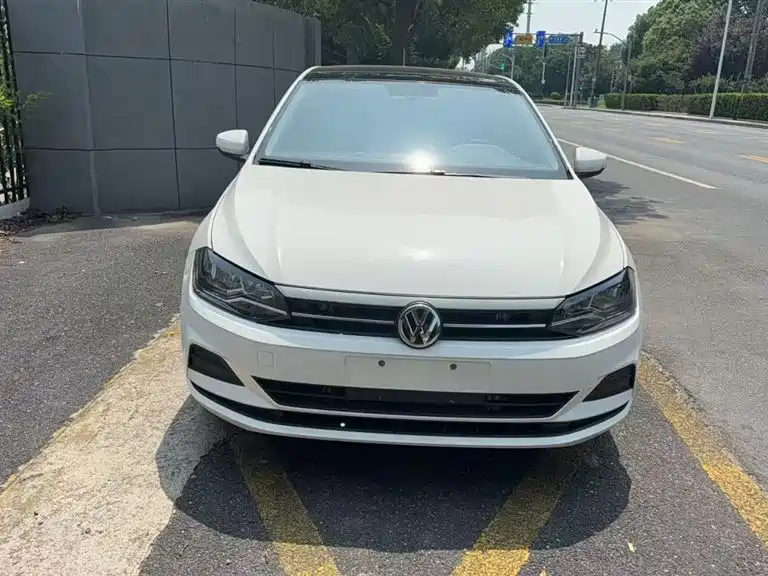 Volkswagen Polo 2019 Plus 1.5L Automatic Colorful Tech Edition