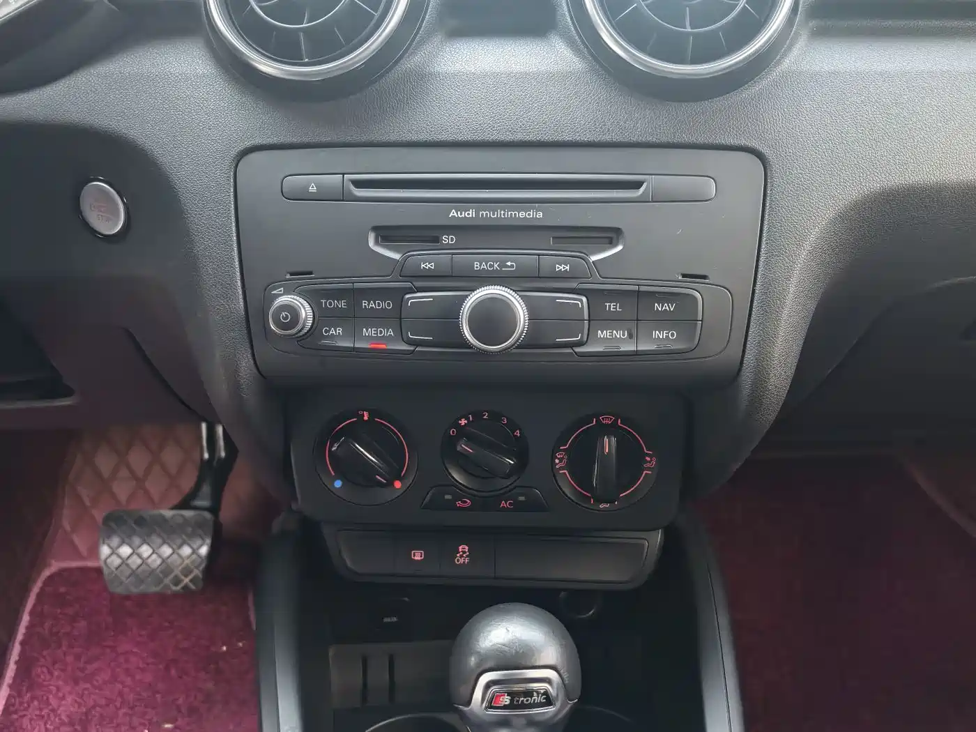 Audi A1 2014 30 TFSI Technology фото 9