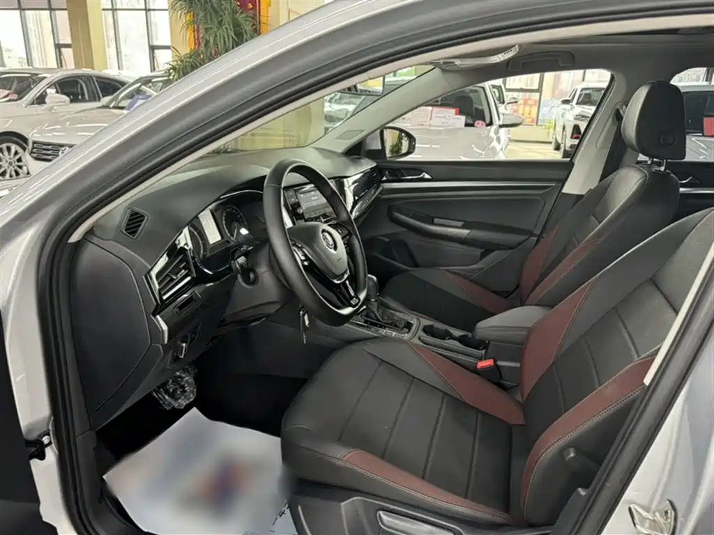 Volkswagen Bora 2019 1.5L Automatic Comfort Type фото 9
