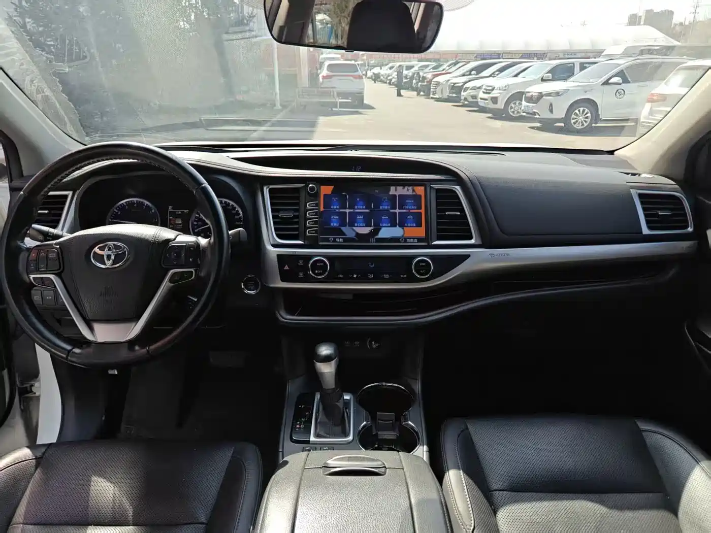 TOYOTA HIGHLANDER