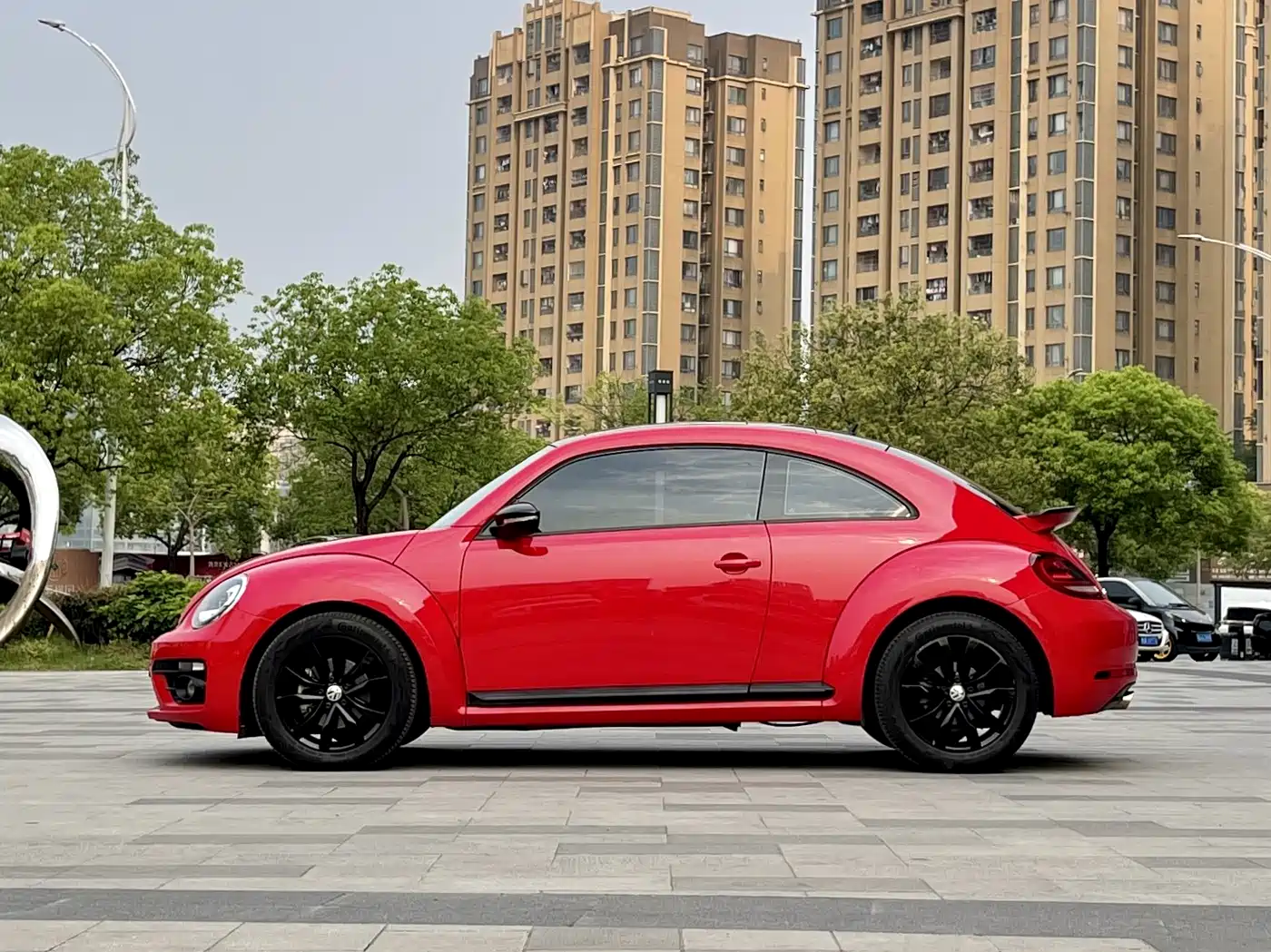 Volkswagen Beetle 2018 180TSI Trend Joy Edition фото 4