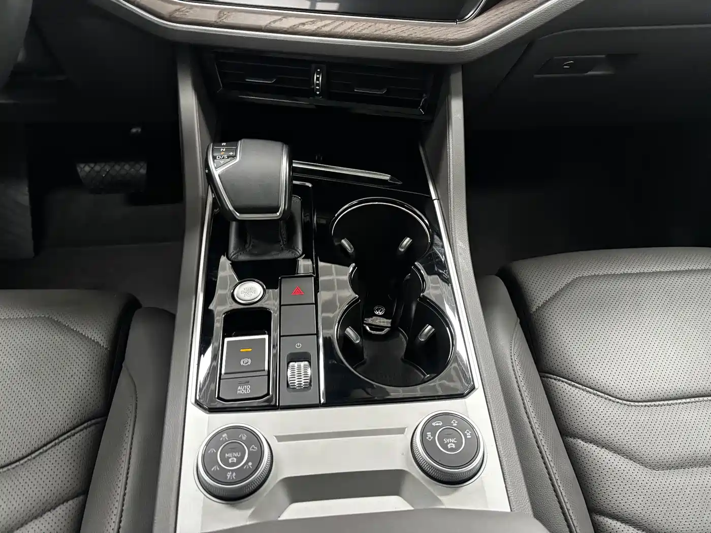 Volkswagen Touareg 2024 2023 2.0TSI R-Line Edition