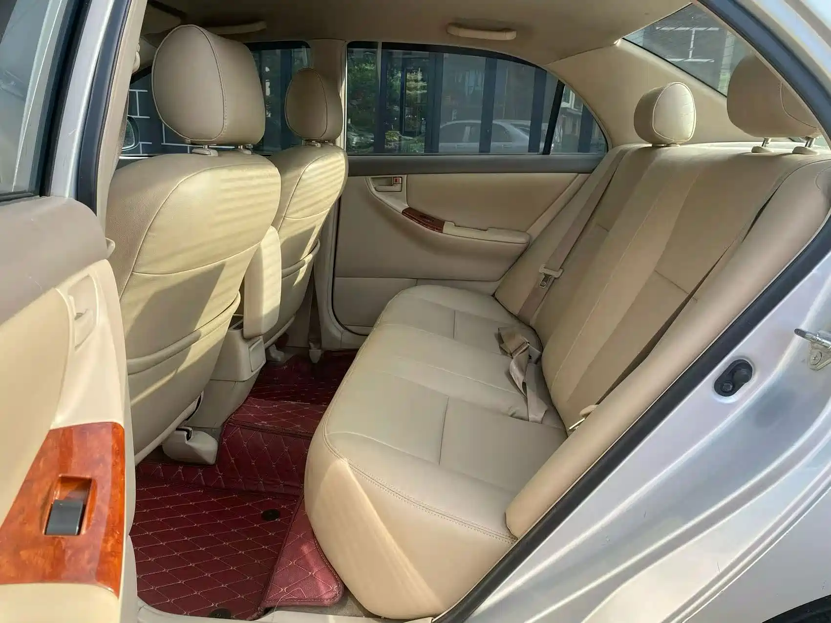 Photo 12 - Toyota Corolla