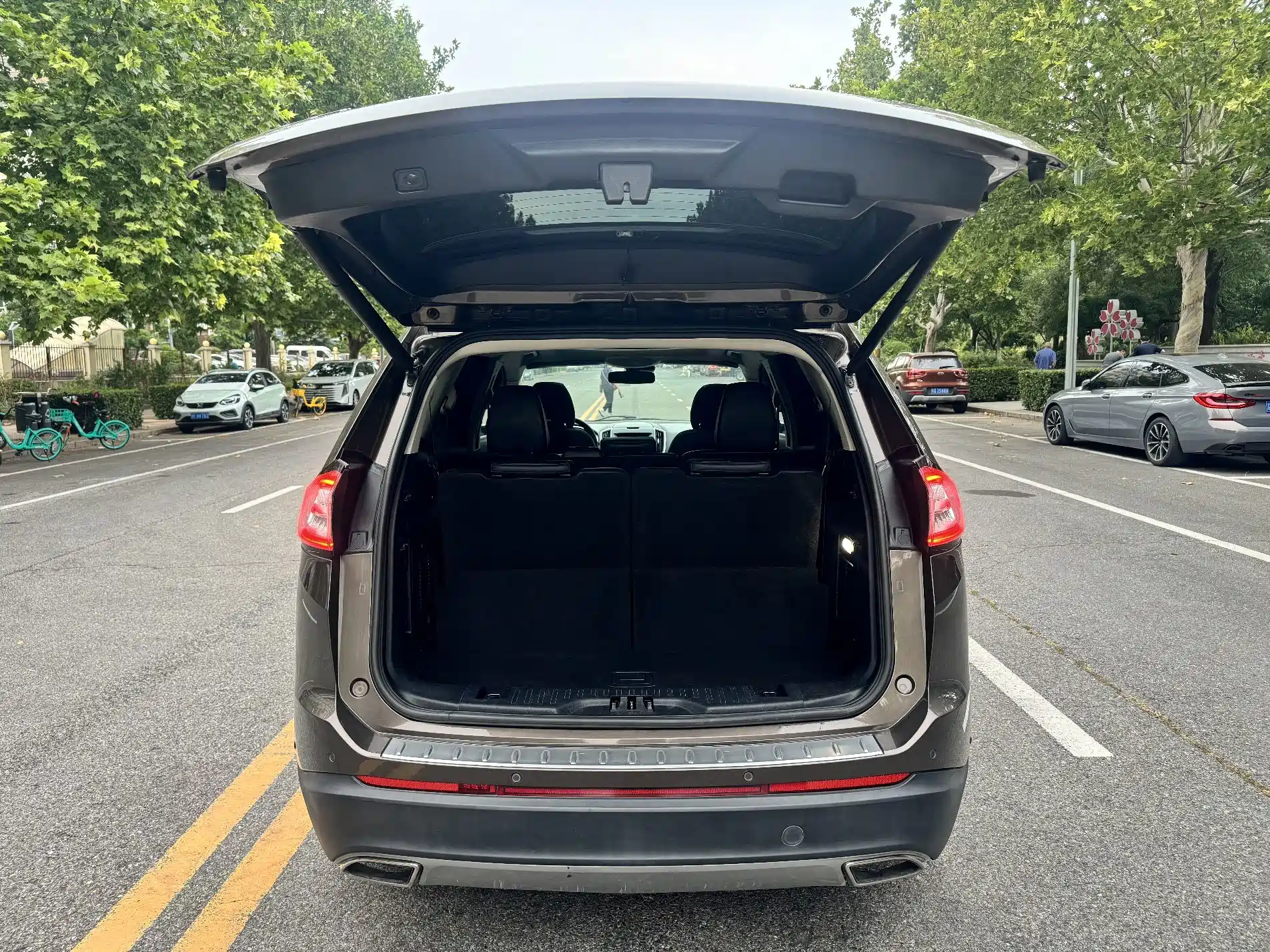 Фото 10 - Ford Edge