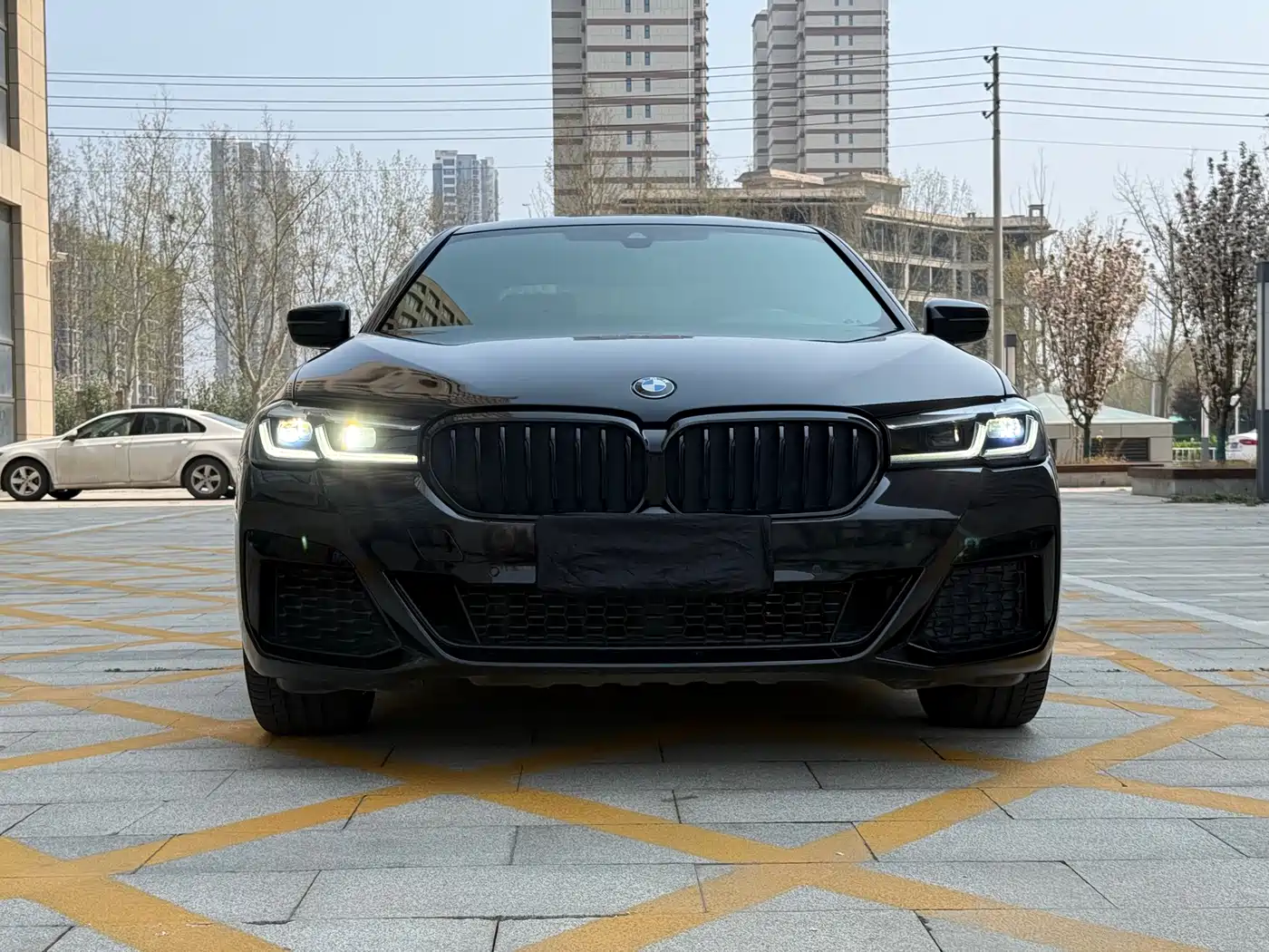 BMW 5 Series 2021 530Li Leading M Sport Package фото 2