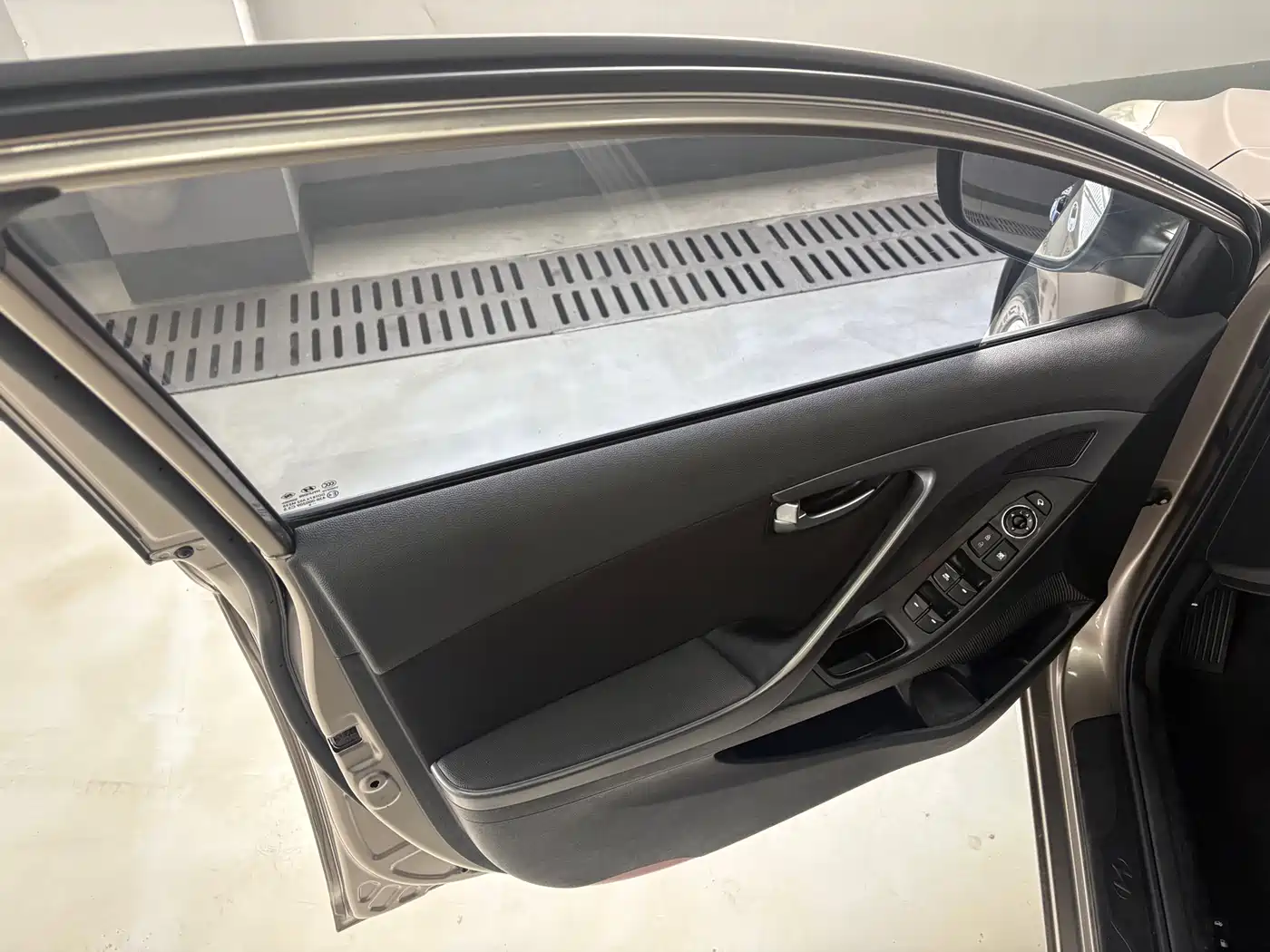 Hyundai Langdong 2016 1.6L Automatic Premium Edition фото 10