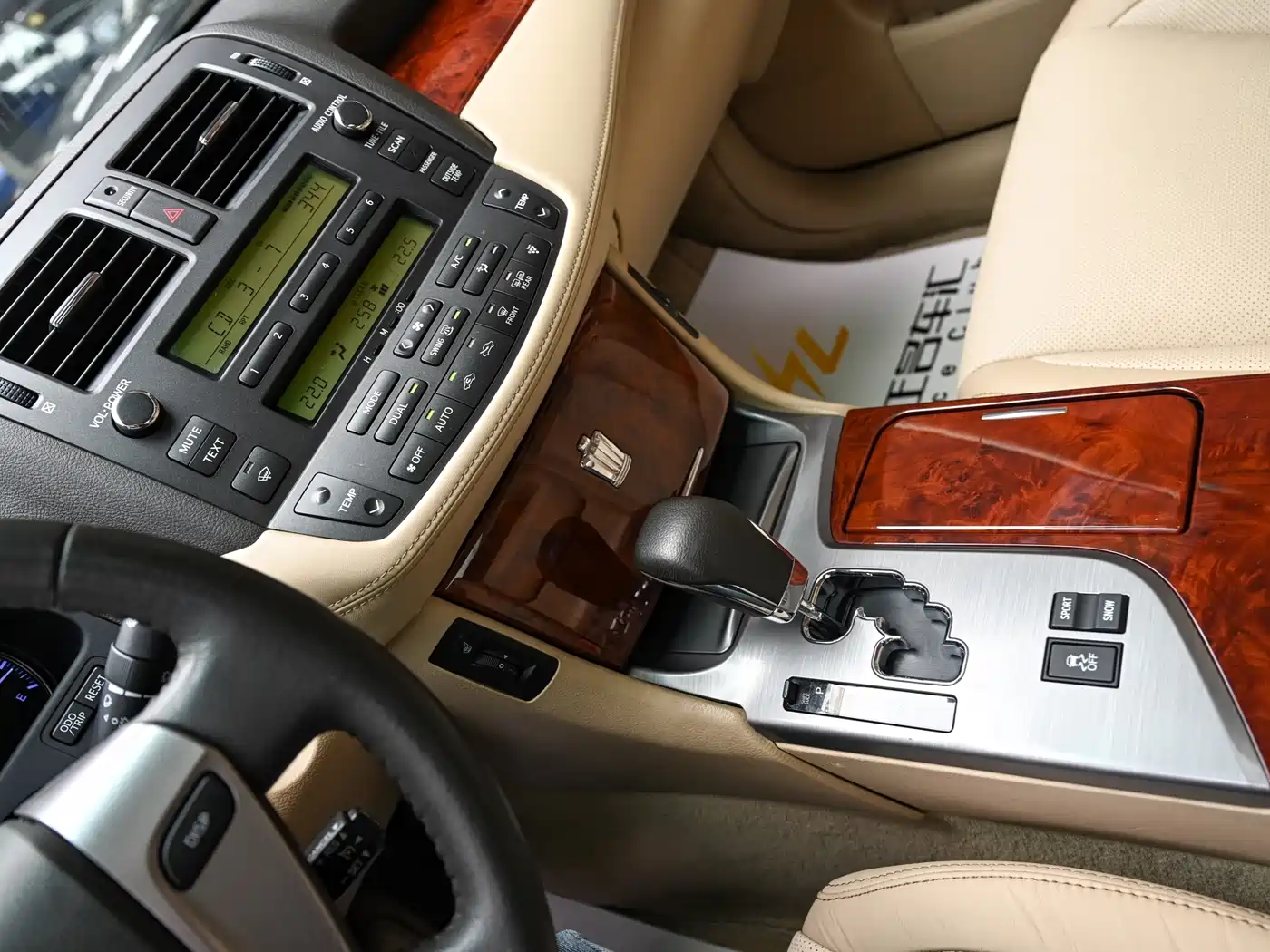 Toyota Crown 2012 2.5L Royal Leather Edition фото 9