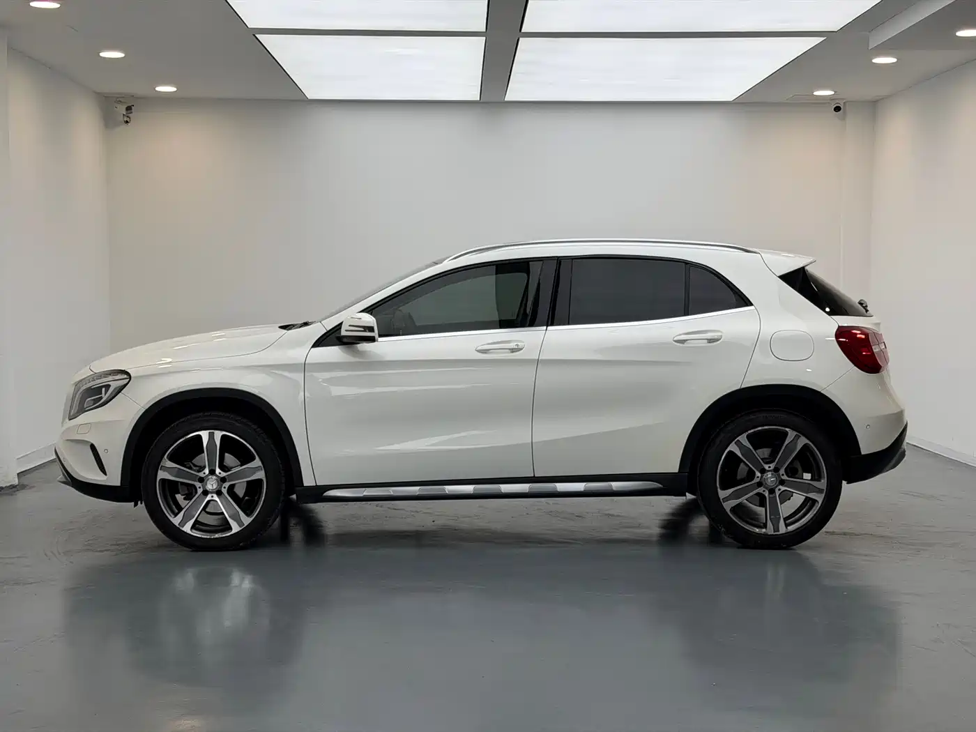 Mercedes-Benz GLA 2015 GLA 220 4MATIC Luxury фото 8