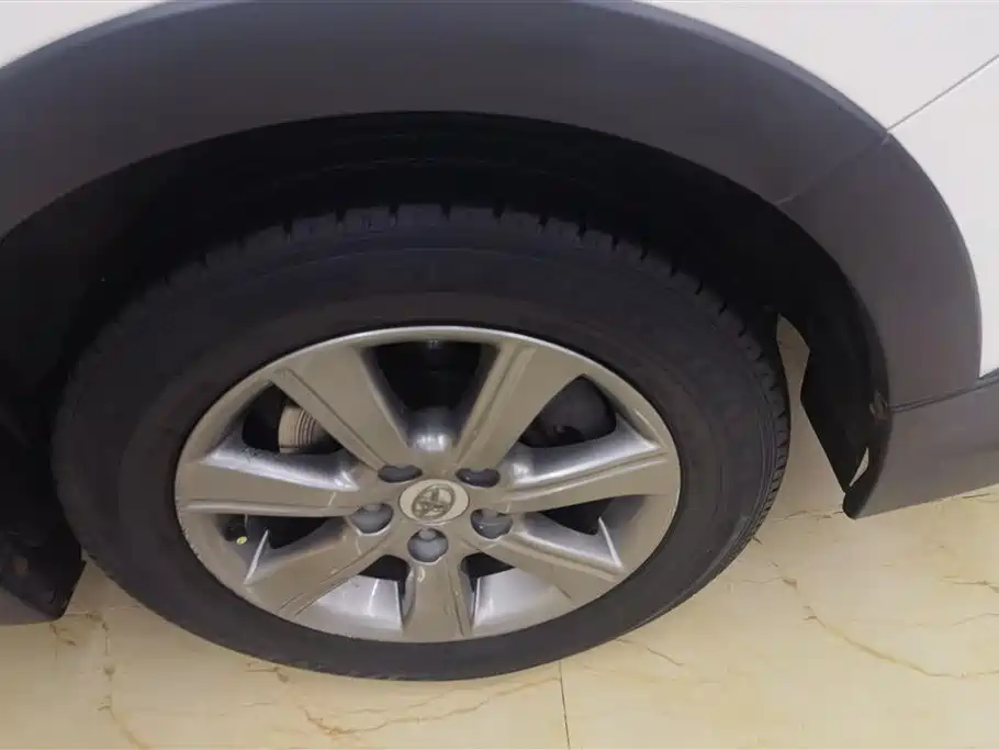 Toyota E'Z 2014 Xingyao 180E CVT Elite фото 6