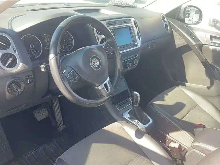 Volkswagen Tiguan 2015 1.8TSI Automatic 2WD Comfortline фото 3