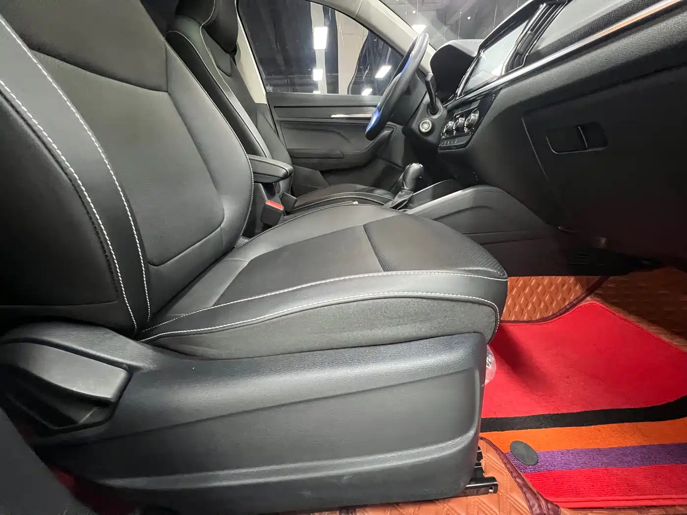 Škoda Kamiq 2023 Facelift 1.5L Auto Comfort Edition фото 15