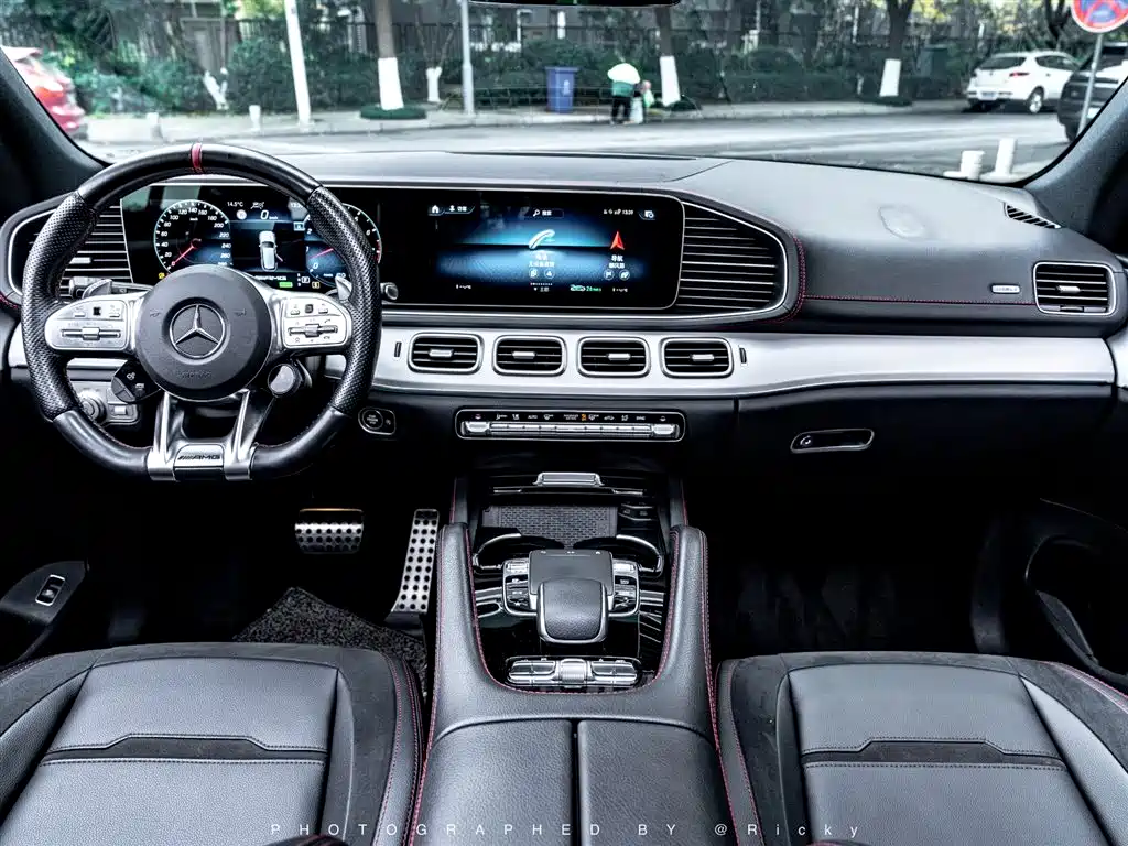 MERCEDES-BENZ GLE AMG