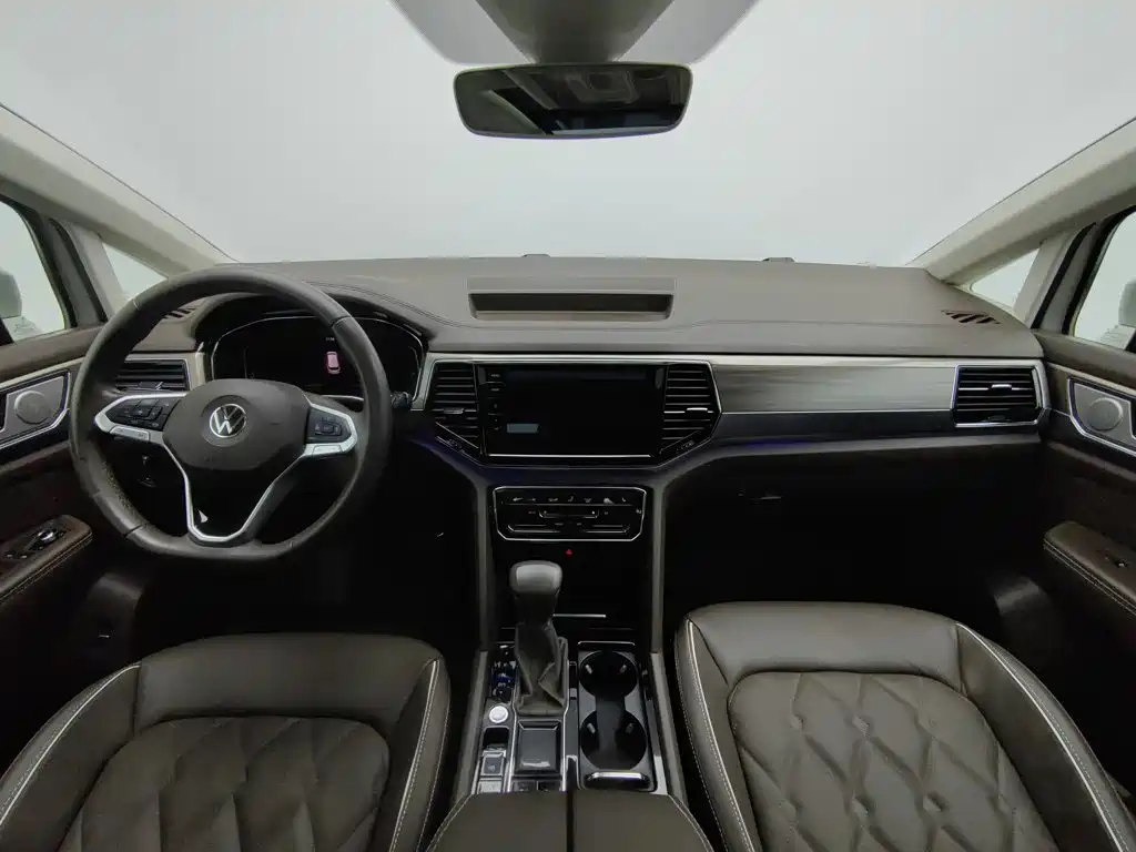 Volkswagen Viloran 2021 2020 380TSI Premium