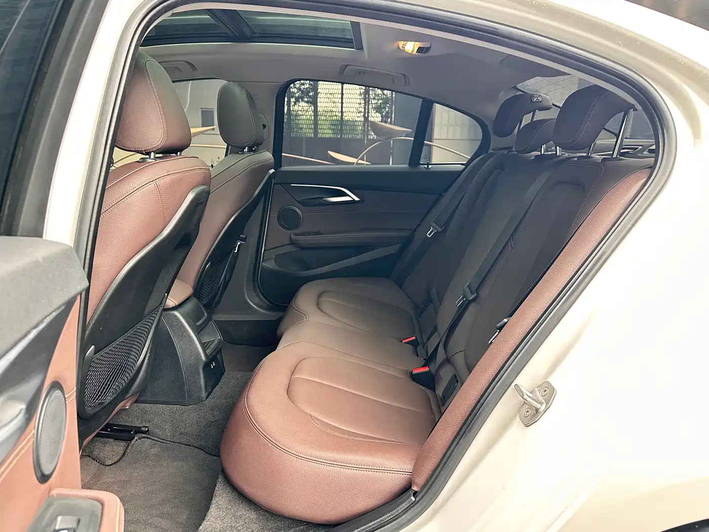 BMW 1 Series 2020 Model 120i M Sport Package фото 6