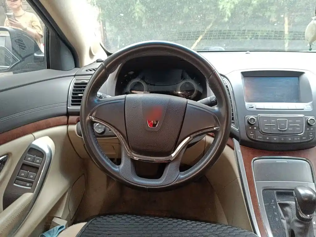 Фото 7 - Roewe 950