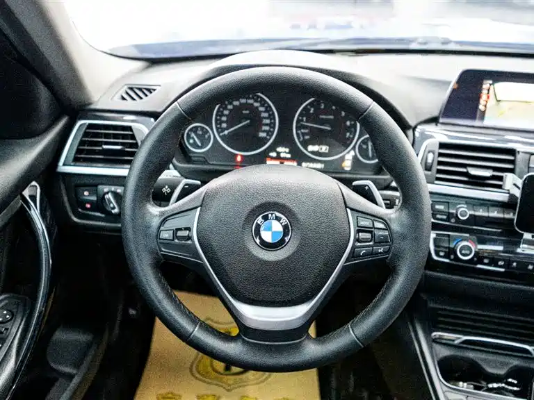 BMW 3 Series 2017 320Li M Sport фото 15