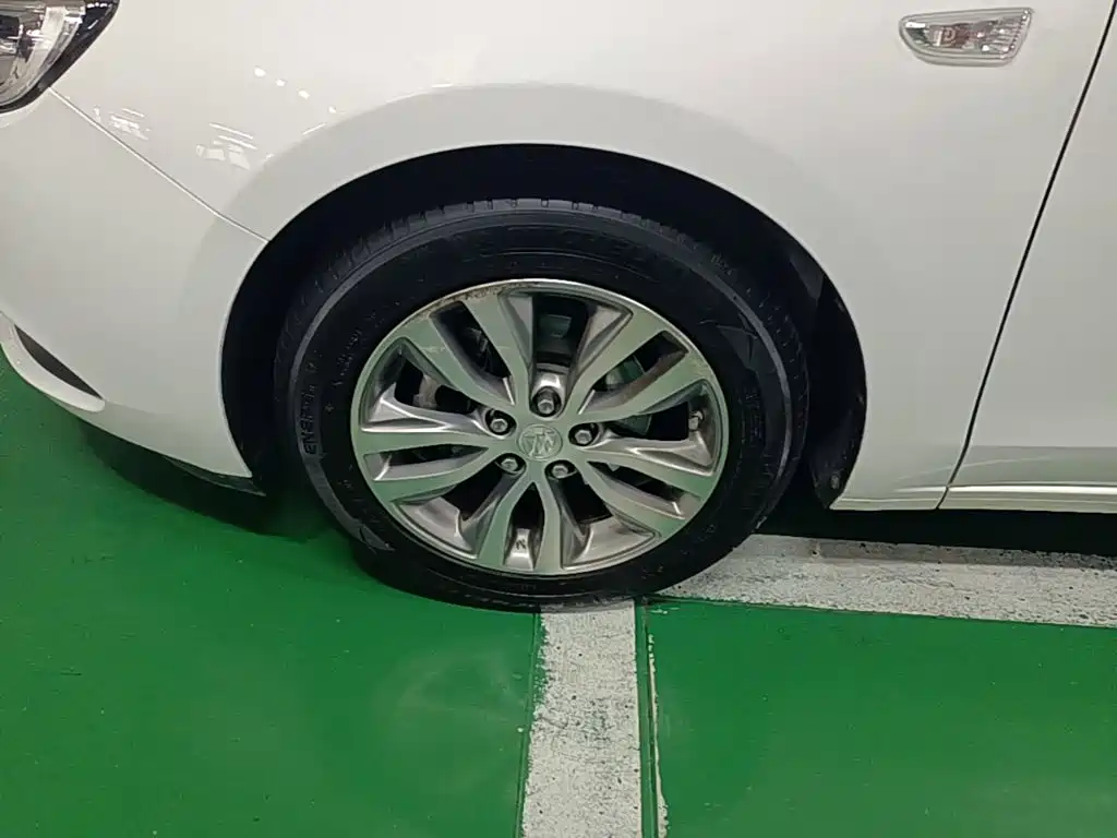 Фото 23 - Buick Excelle